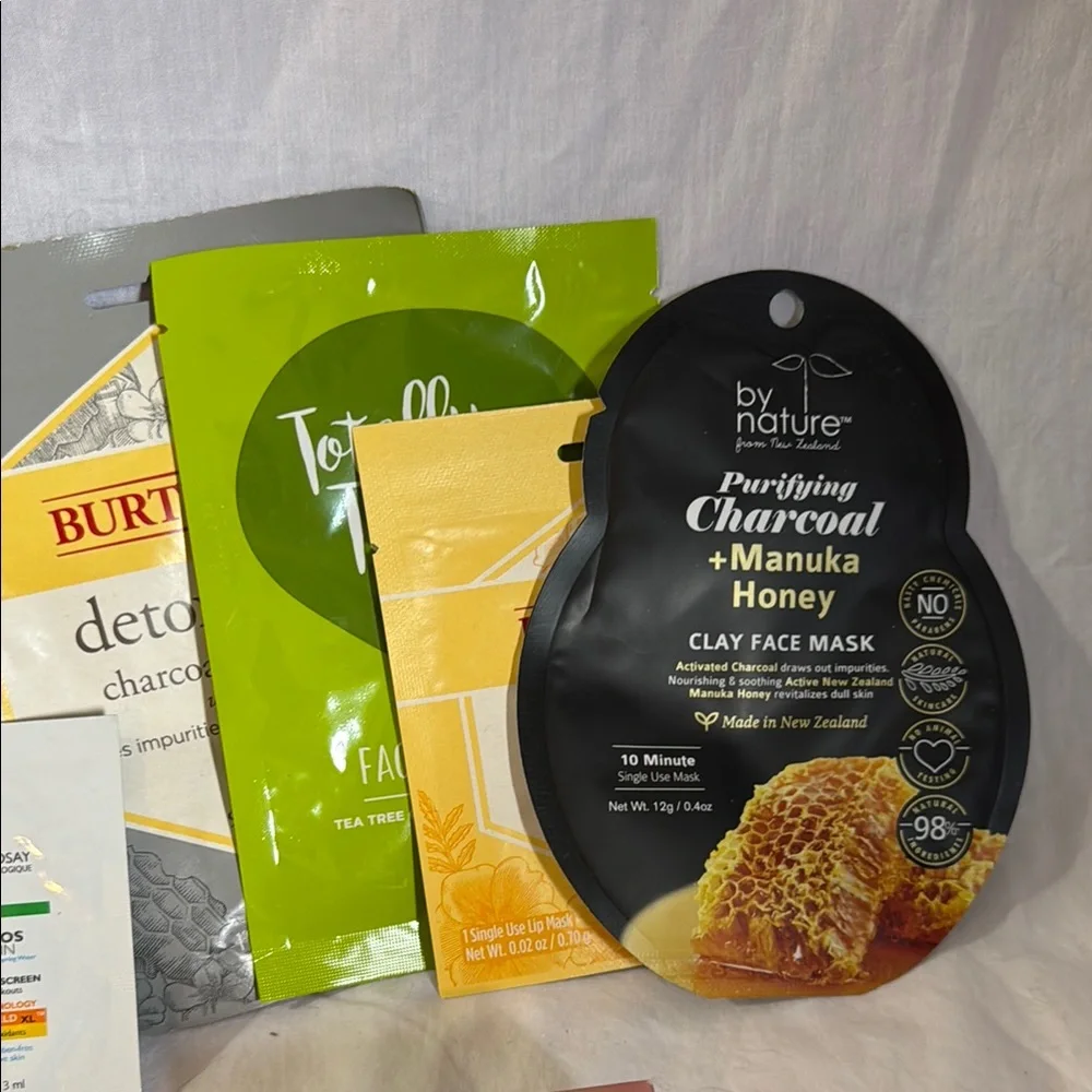 26p Assorted Skincare and Beauty Set‎